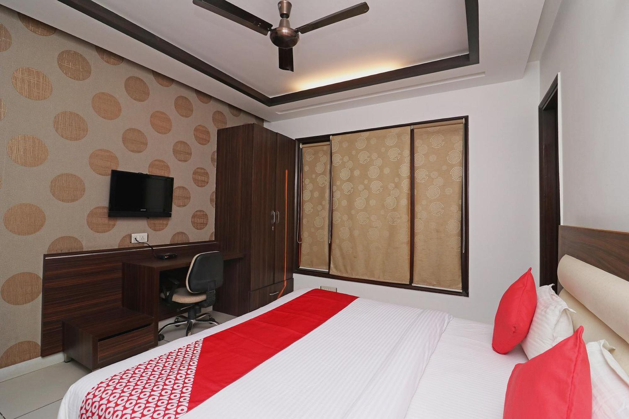 Wonderland Inn Near Aravali Biodiversity Park Гургаон Екстериор снимка