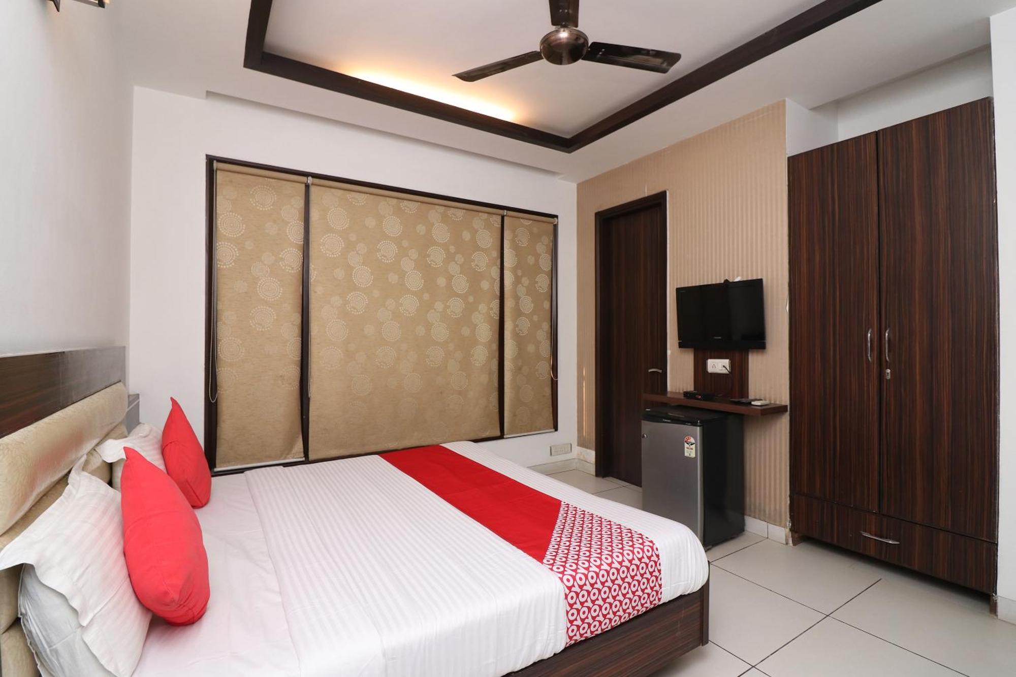Wonderland Inn Near Aravali Biodiversity Park Гургаон Екстериор снимка